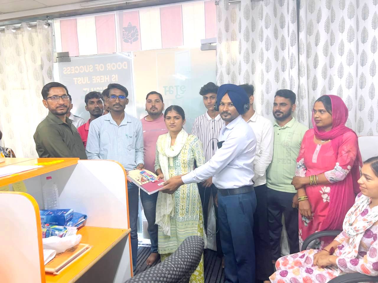 photo_6327877499219986294_y